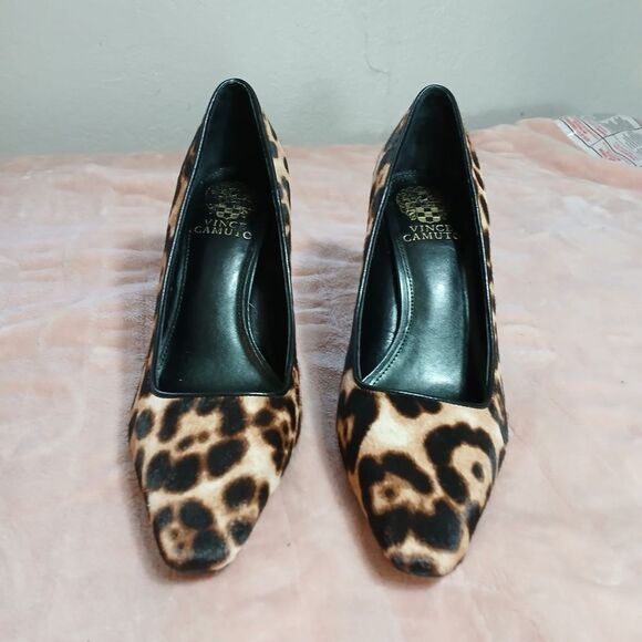 Vince Camuto Brown and Black Heels with Animal Print - Picture 3 of 9